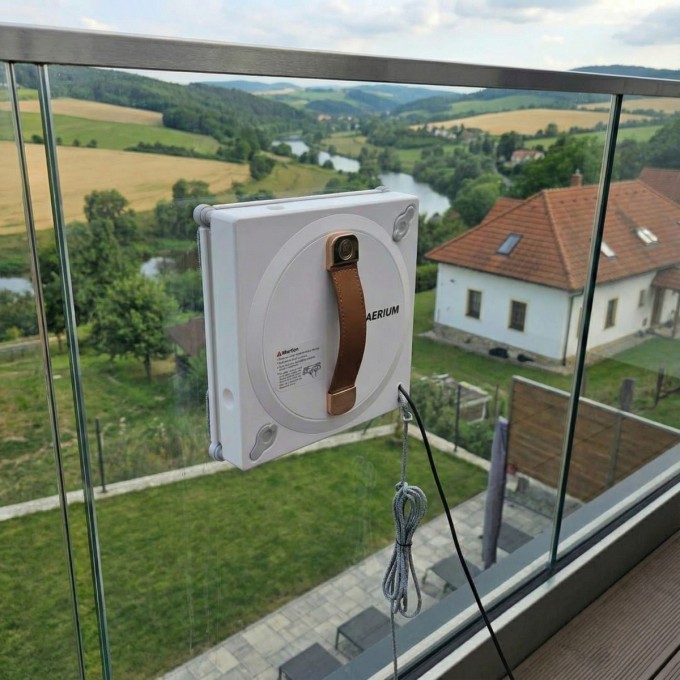 Robotický vysávač na okná AERIUM Dewis SQ572